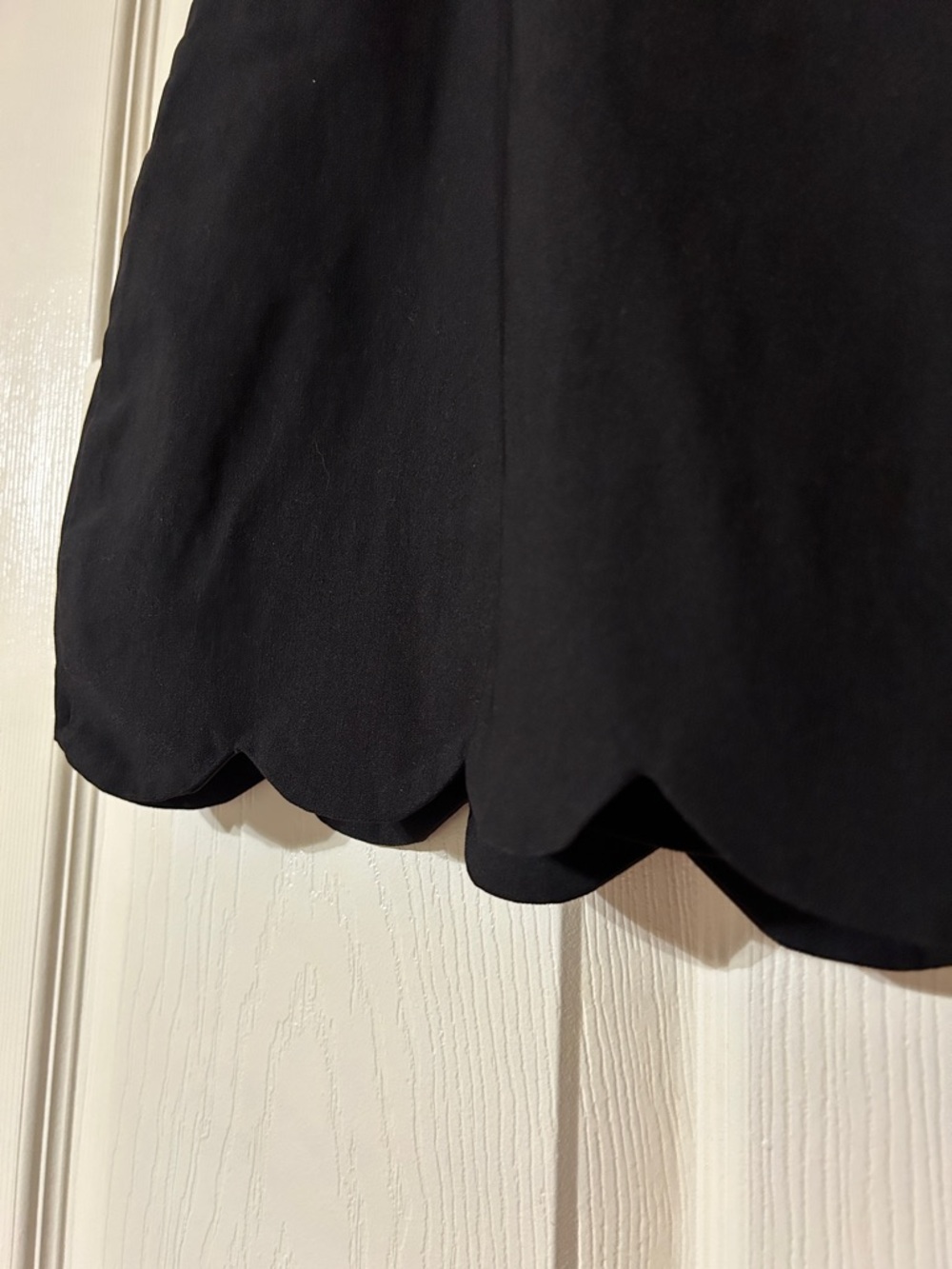 Scallop Hem Skirt - Picture 4 of 9